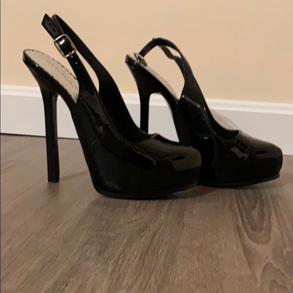 Black size 9 pumps